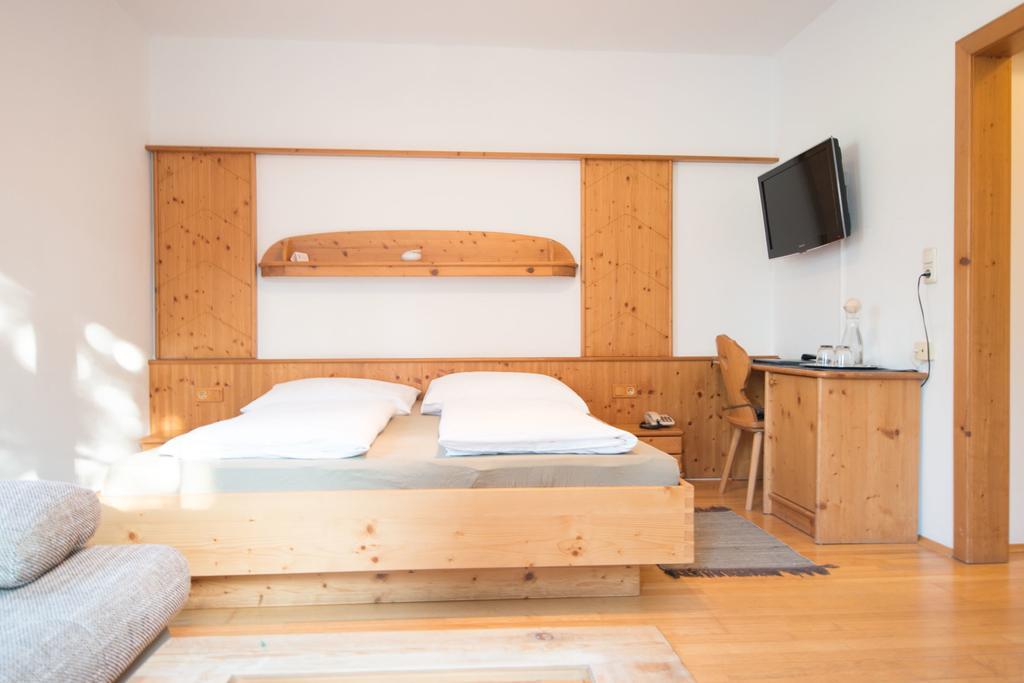 Pension St. Nikolaus Golling an der Salzach Esterno foto
